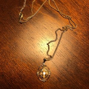 Vintage Gold Tone Rhinestone Necklace